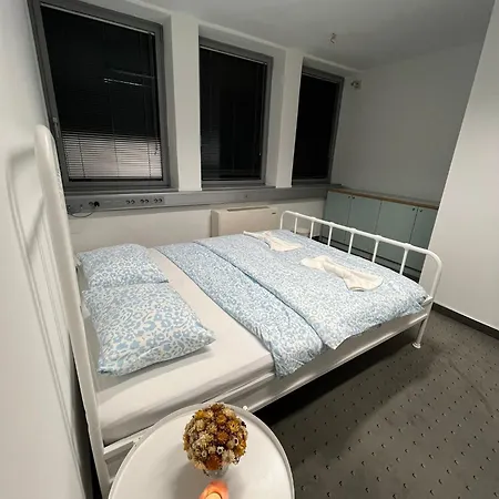 Rd6 Simple And Hostal Liubliana