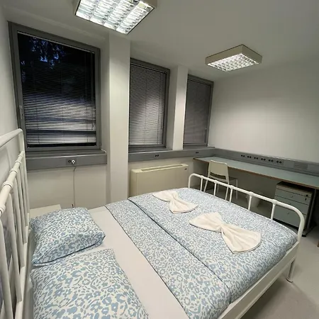 Rd6 Simple And Hostal