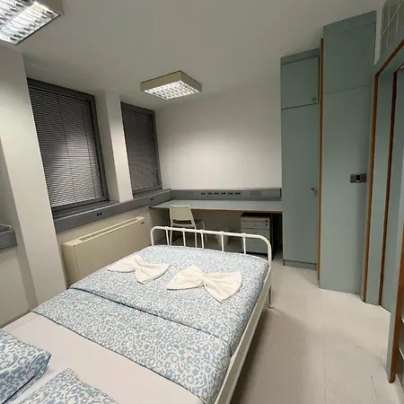 Rd6 Simple And Hostal